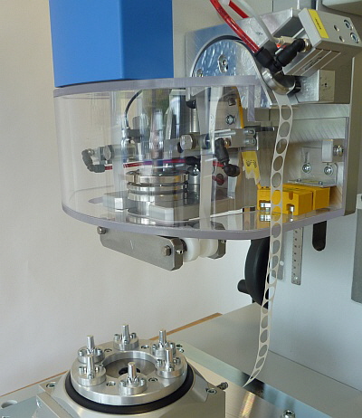 Herrmann Ultraschall - MPW gleichzeitig Stanzen Siegeln Herrmann Ultraschall - MPW gleichzeitig Stanzen Siegeln